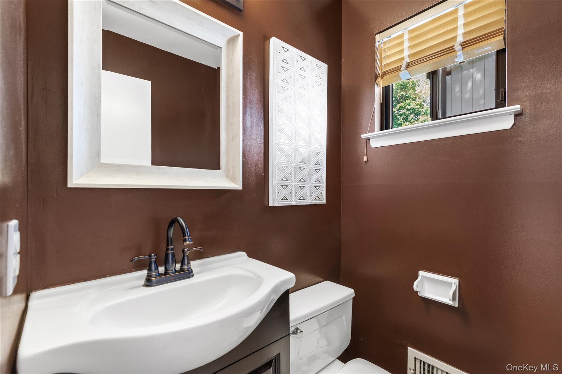 Powder room