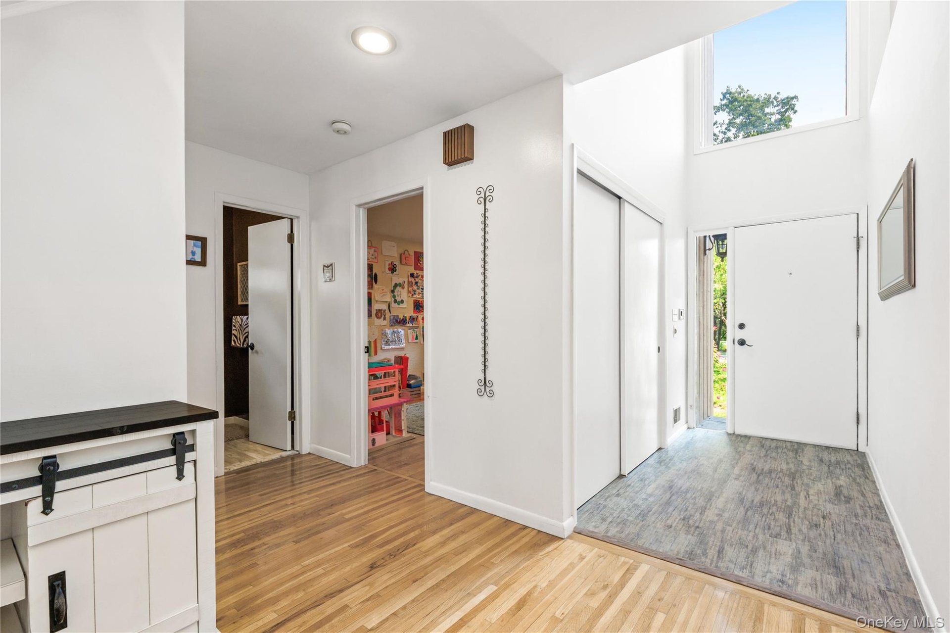 Lovely foyer with high ceilings