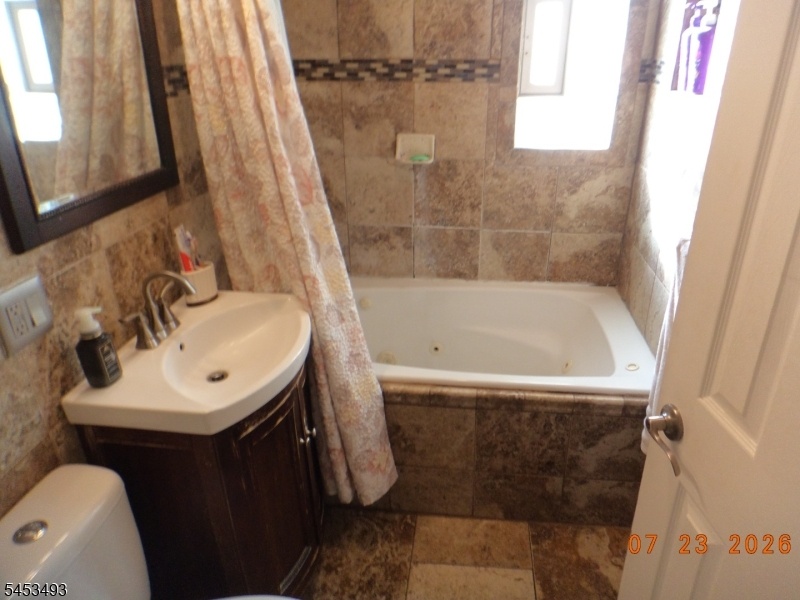 1st fl bathroom