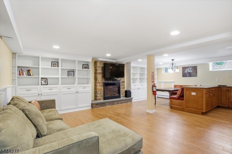 Recreation room Basement