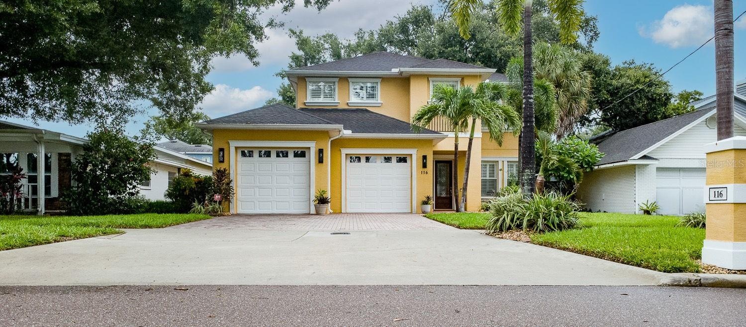 3 Car Garage