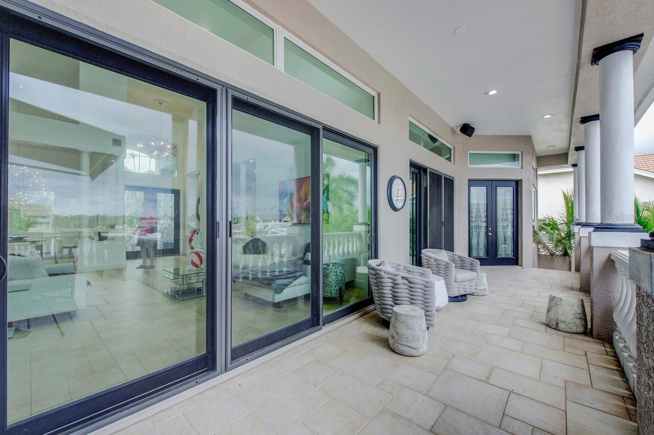 Lanai off living room