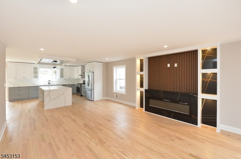 living room/Kitchen