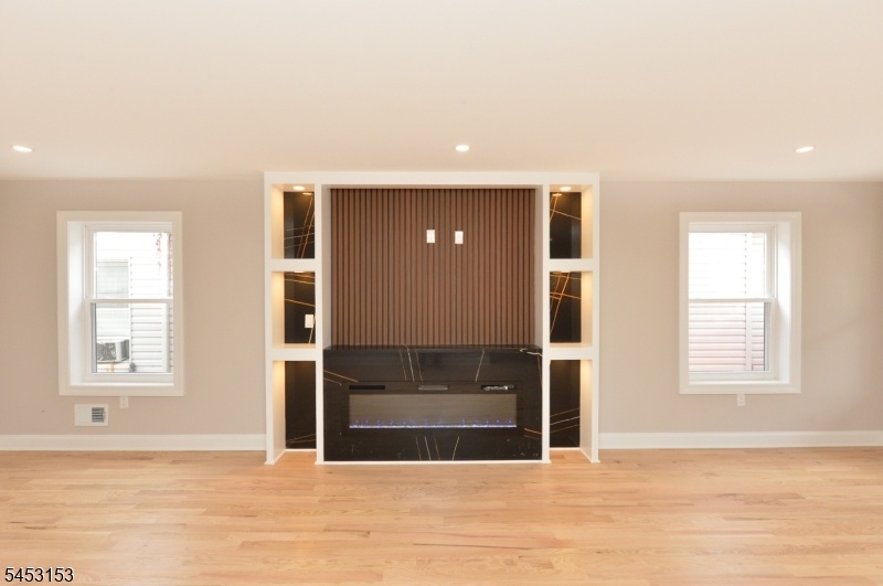 Electrical fire place