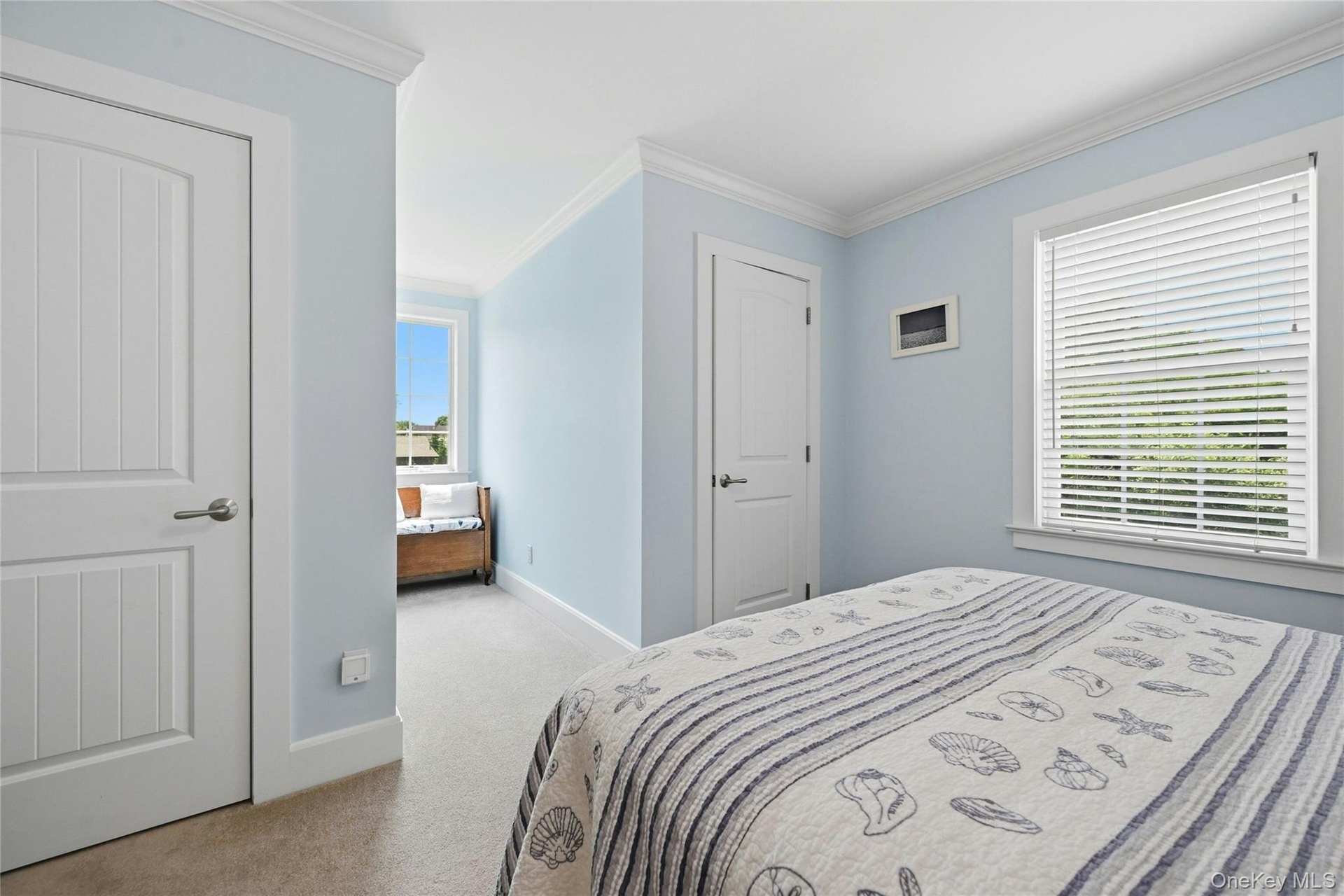 Guest bedroom