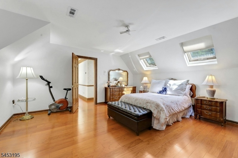 Bedroom with en-suite