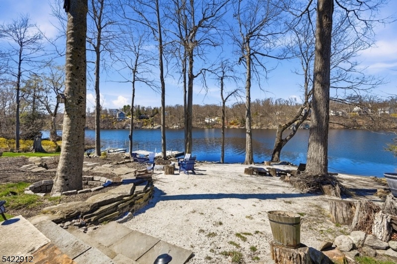 Firepit and Beach area