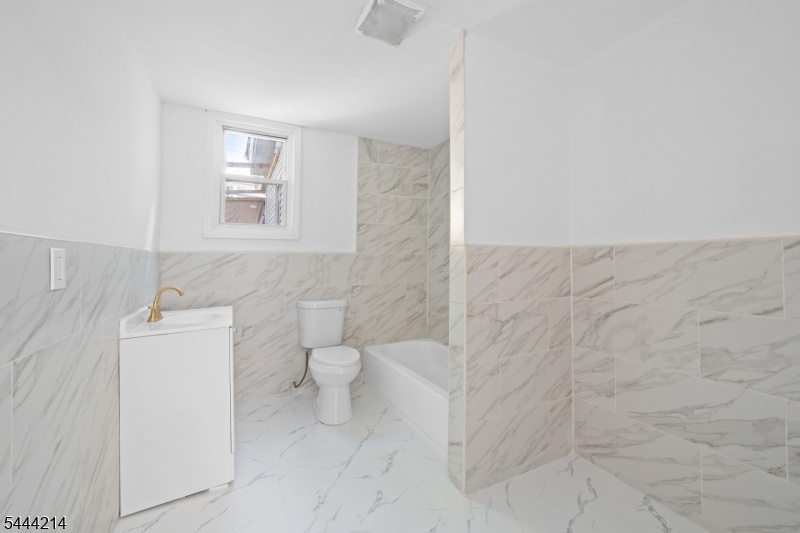 Unit 1 Bathroom