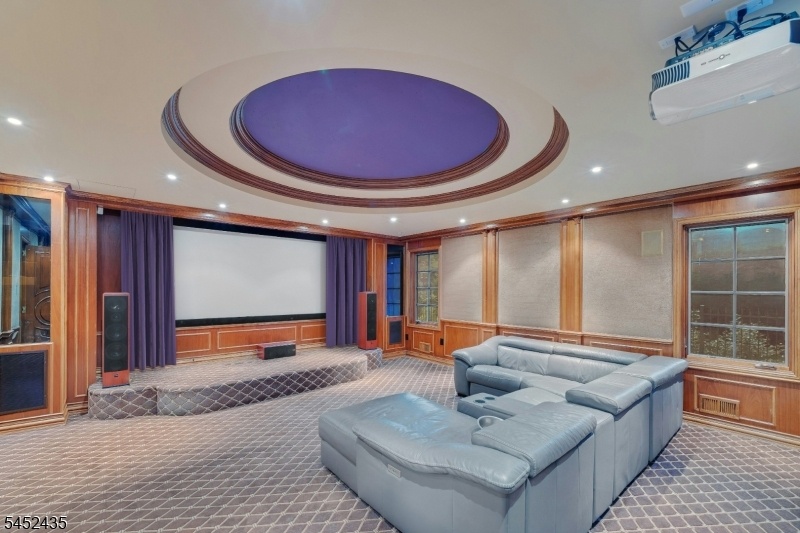 Home/Theatre/Media