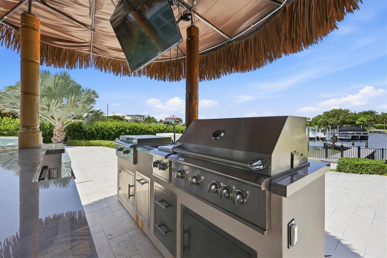 Outdoor Tiki Bar