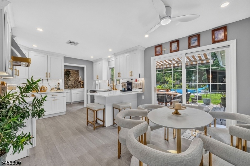 Modern Kitchen