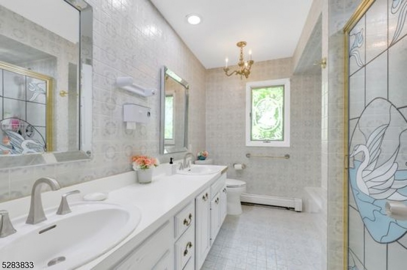 2nd Bathroom second floor