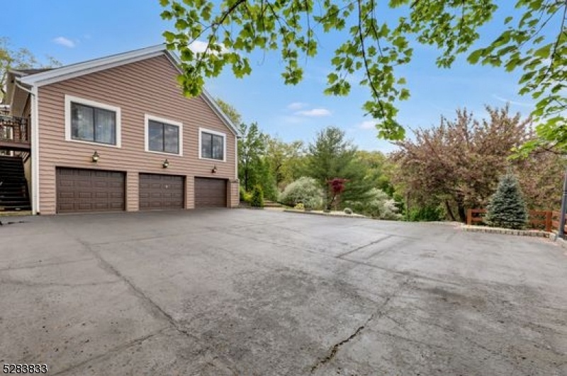 3 Car Garages