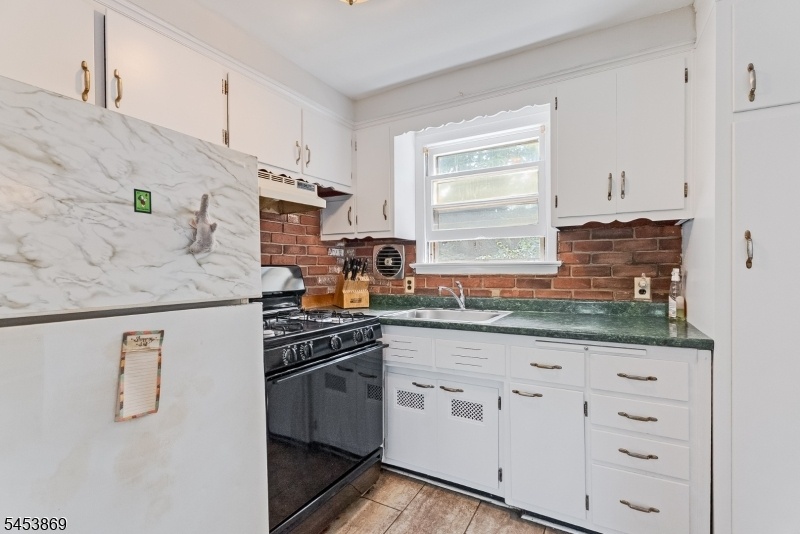 kitchen 2nd floor