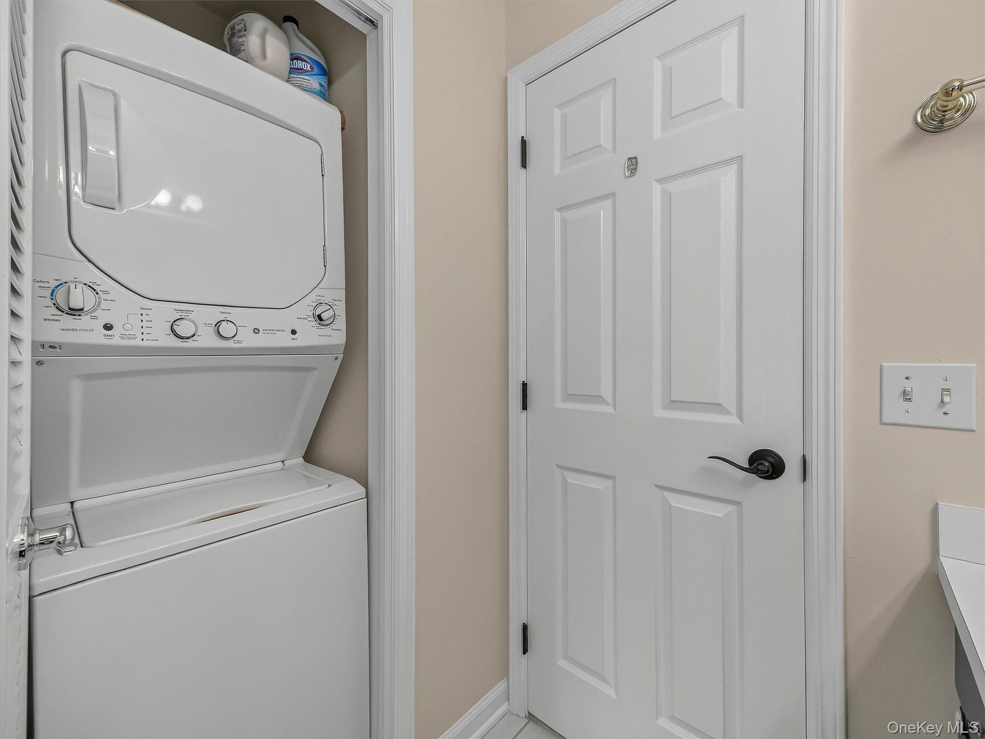 Laundry is conveniently located right in the full bathroom on the bedroom level, making everyday chores that much easier.