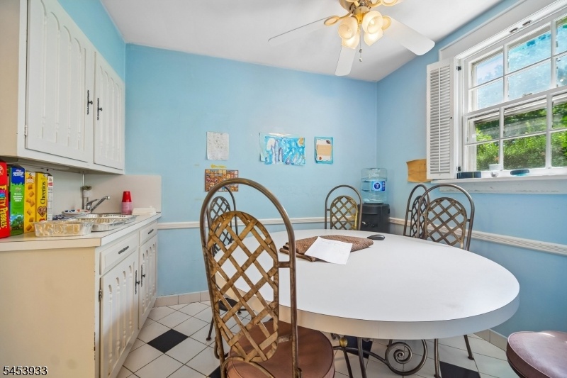 Breakfast nook