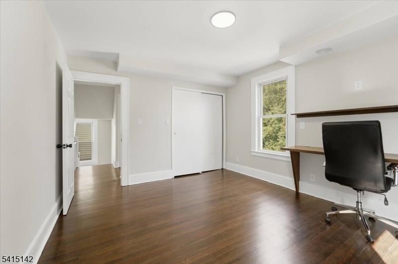 3rd Bedroom Built-In Desk