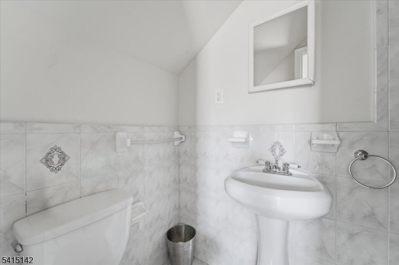 Bathroom | 3rd Level