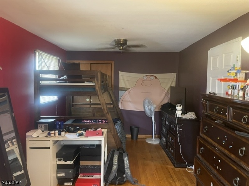 Bed room