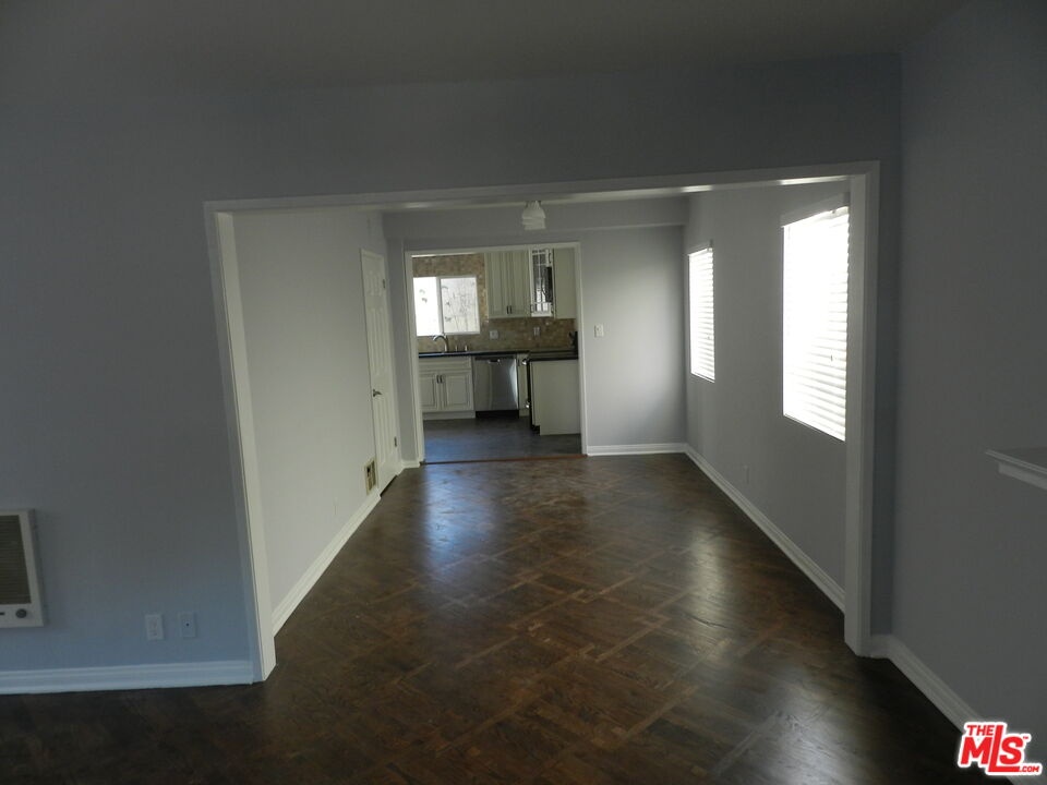 dining/office area