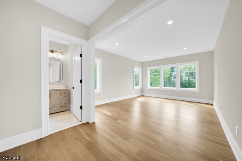 Guest bedroom
