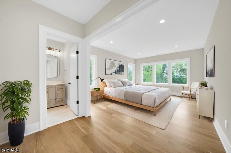 Guest bedroom