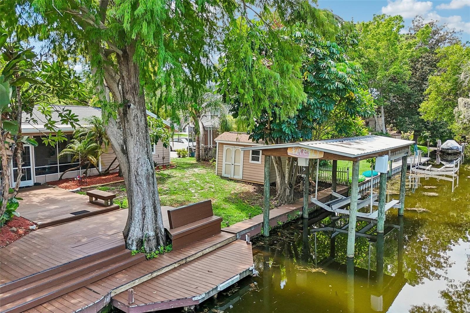 Boat lift
