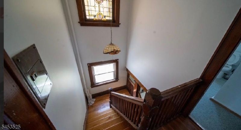 stairway 1st/2nd