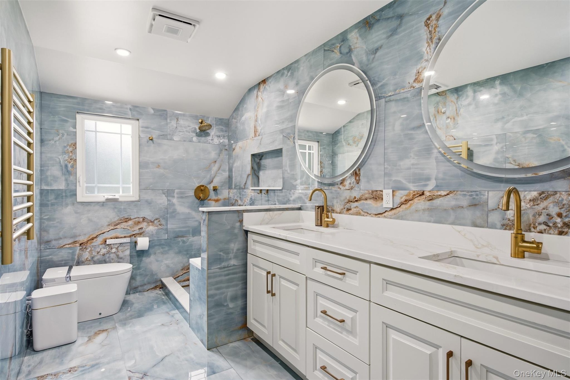 Upstairs Hall Bathroom