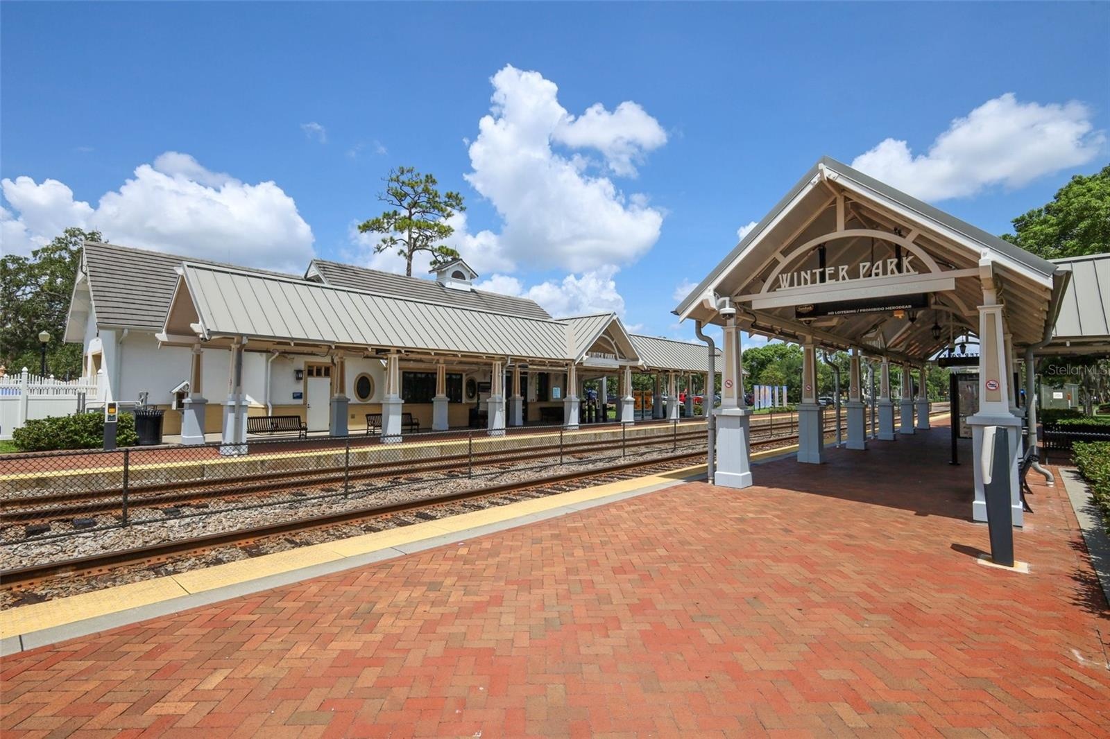 Minutes to Sunrail Station Winter Park