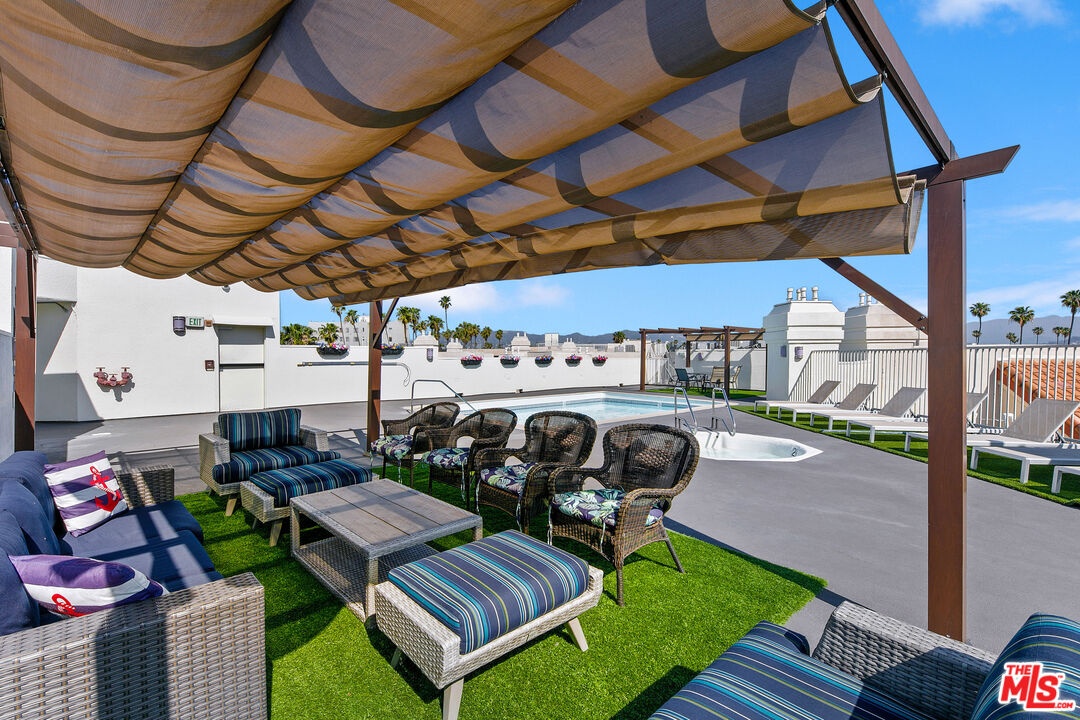 Rooftop Covered Seating