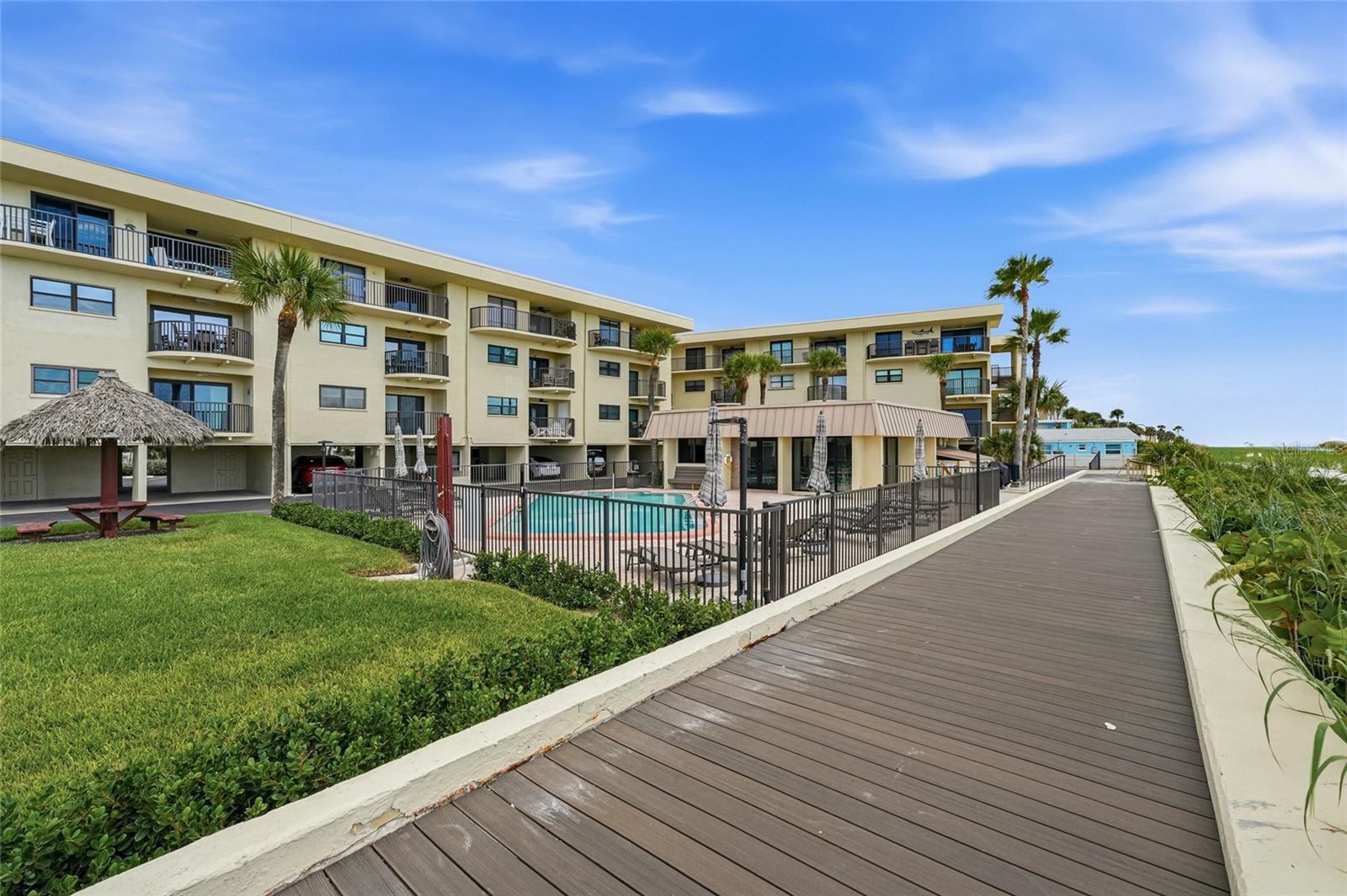 Elevated boardwalk to the beach