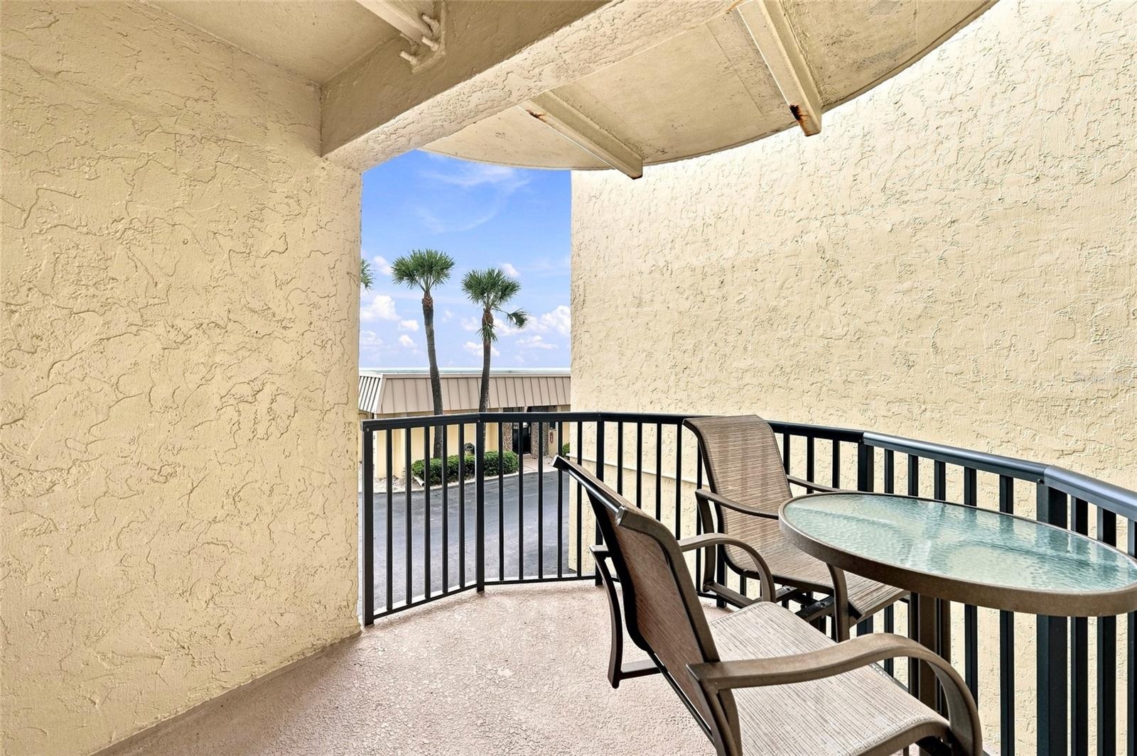 Balcony with seating