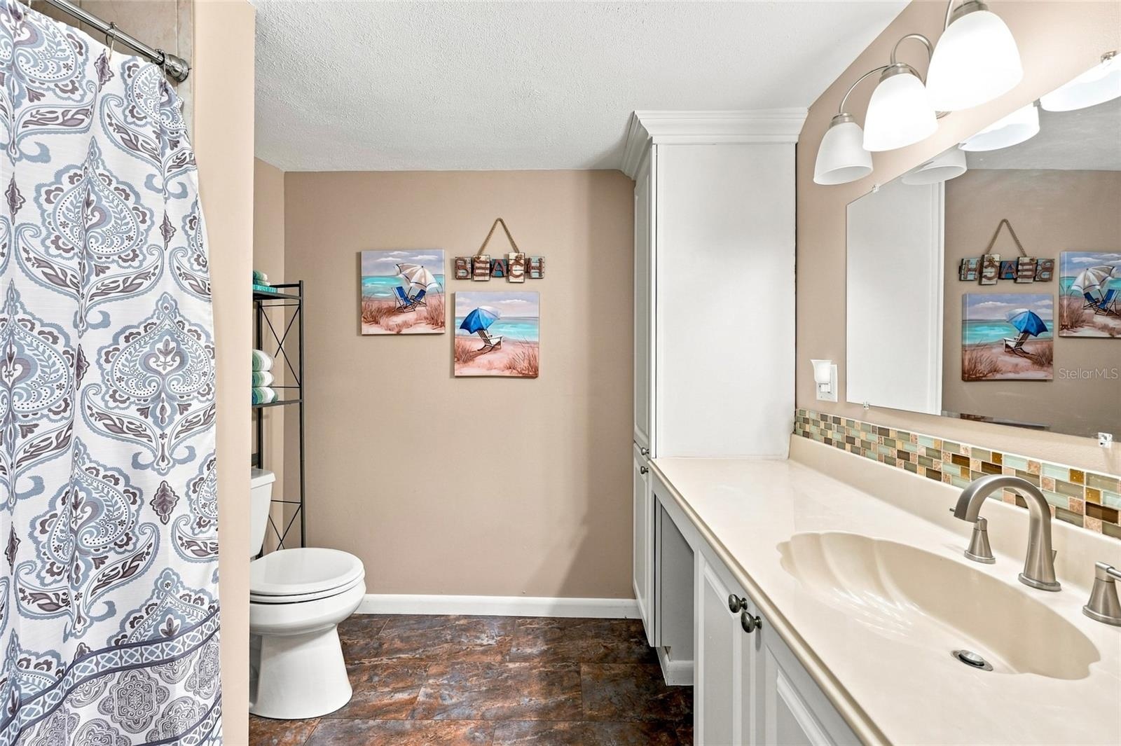 Bathroom vanity