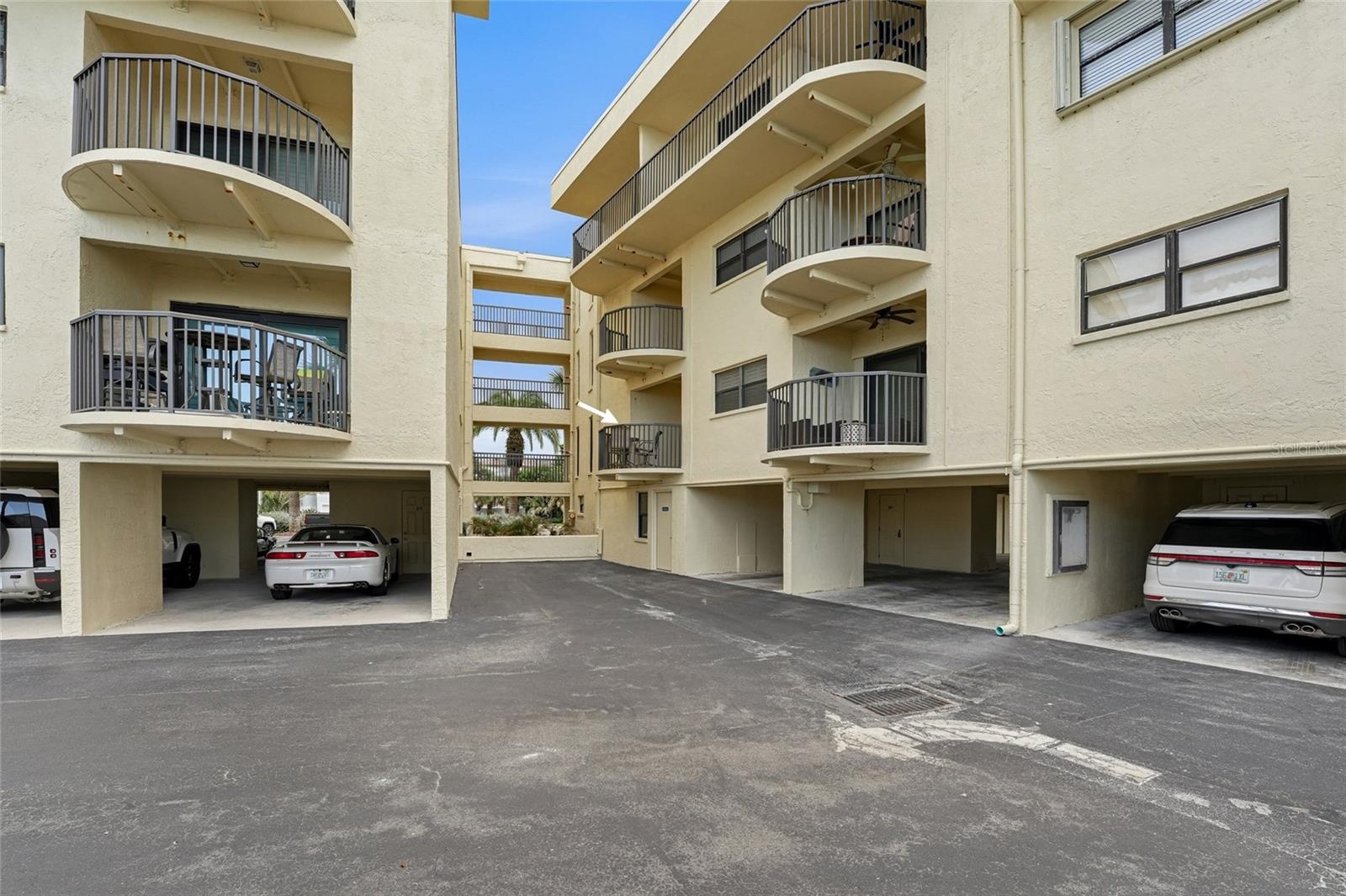 Covered parking/carport