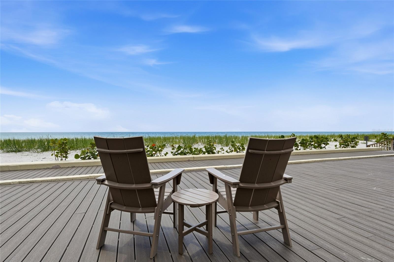 Elevated boardwalk seating area