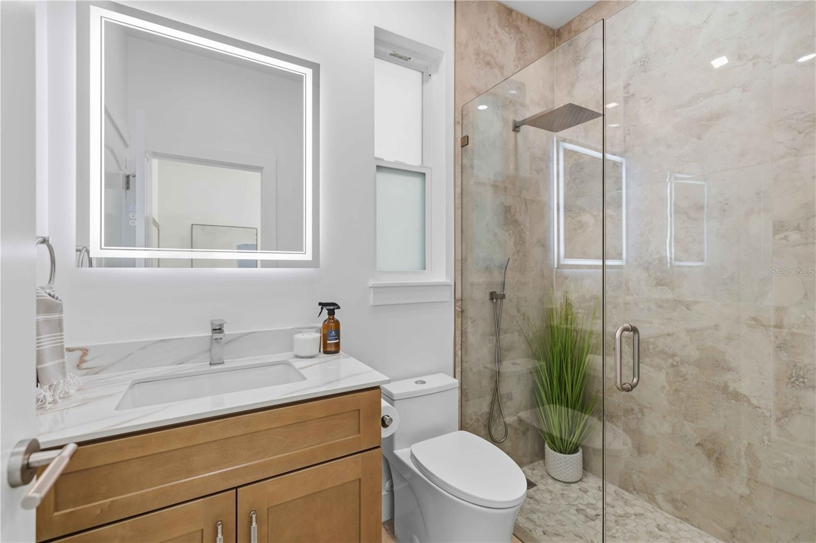 Jack-n-Jill Bath