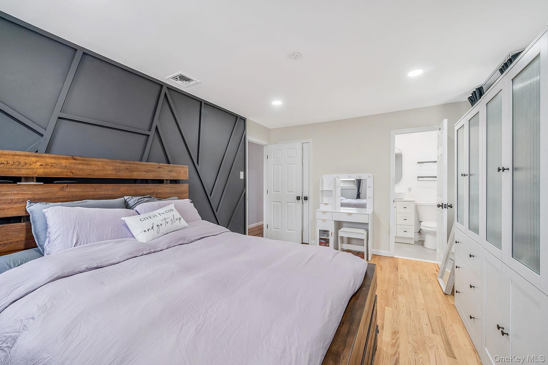 Primary En-Suite