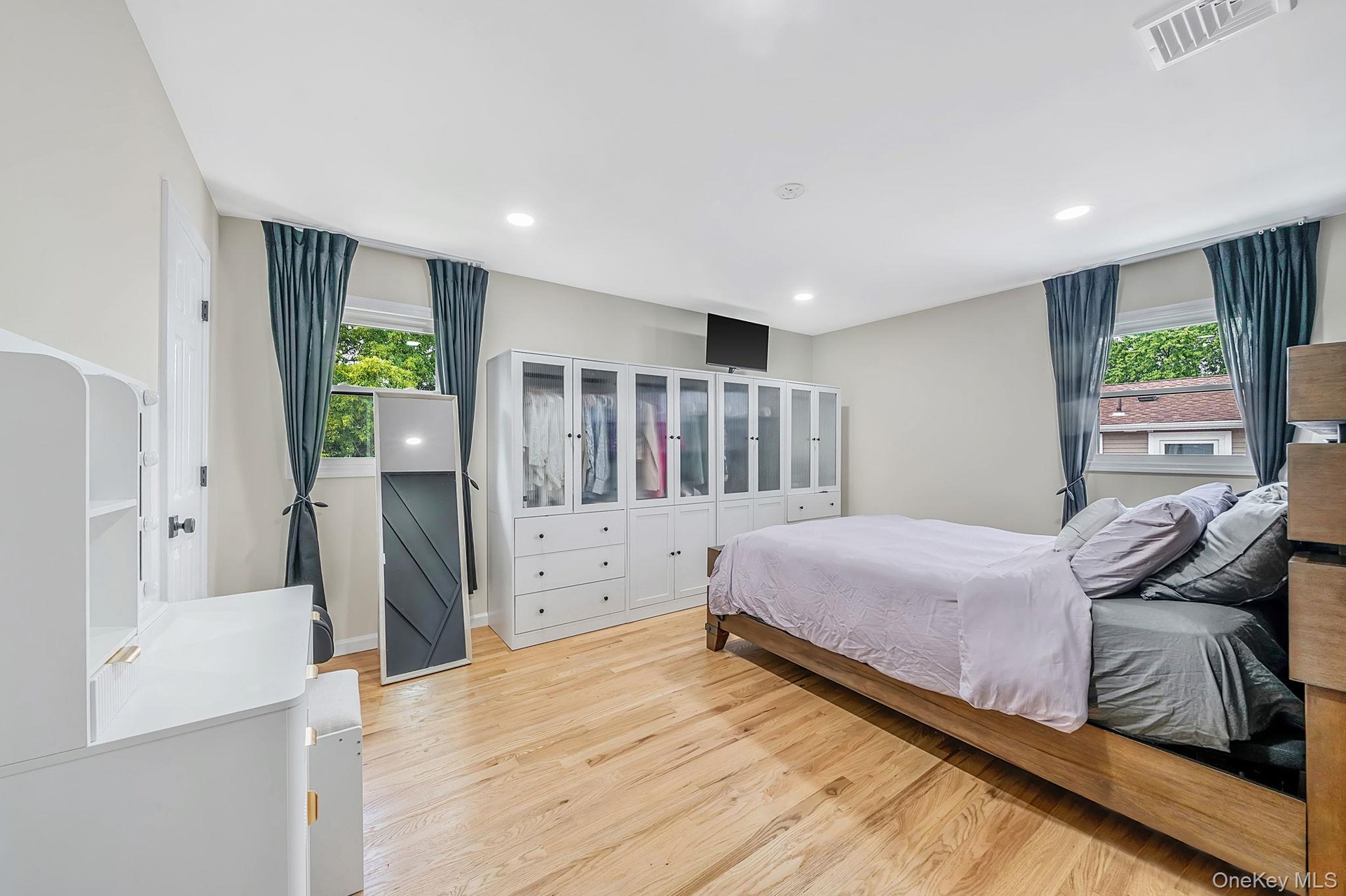 Primary En-Suite