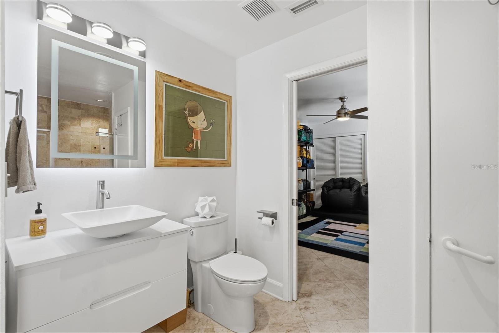 Ensuite/Pool bath