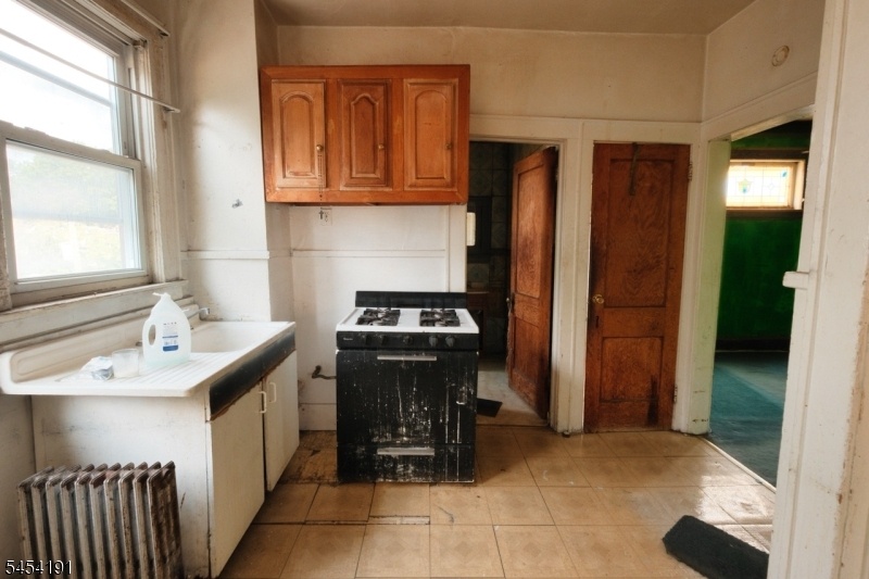 3rd floor kitchen