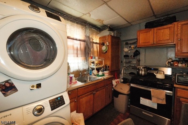 1st fl kitchen