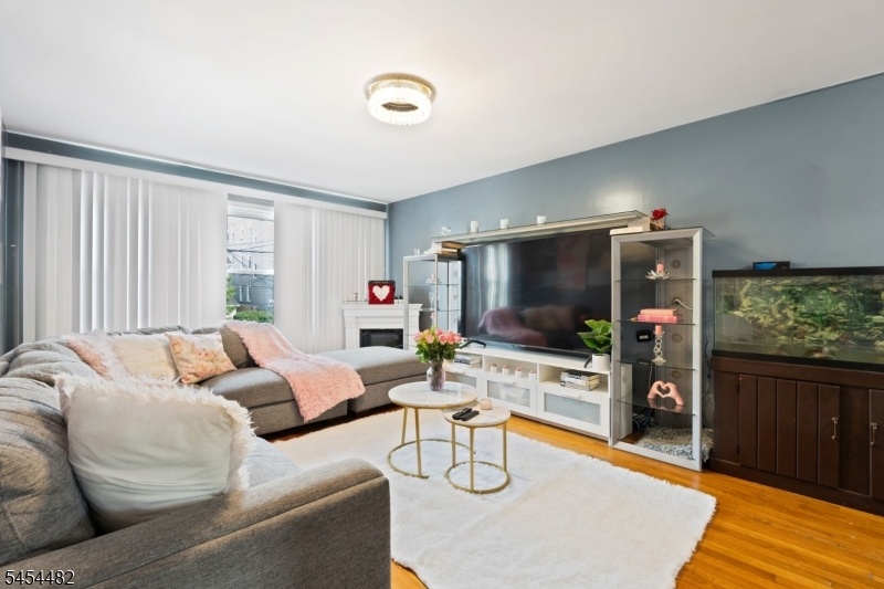 Living Room Unit 1
