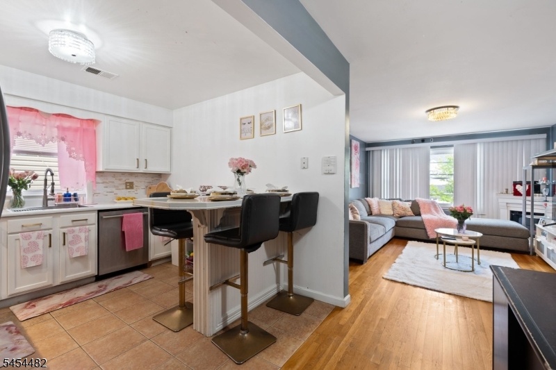 Kitchen Unit 1