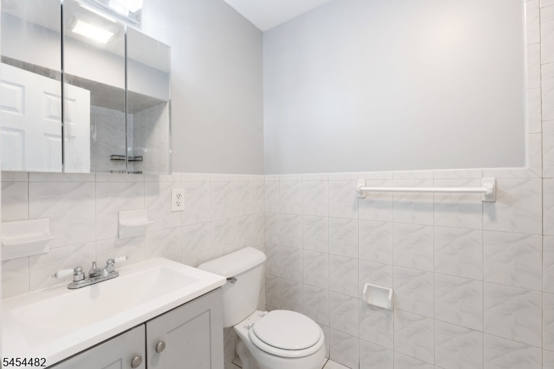 Bathroom Unit 2