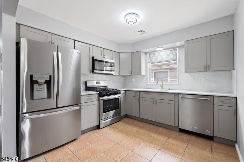 Kitchen Unit 2