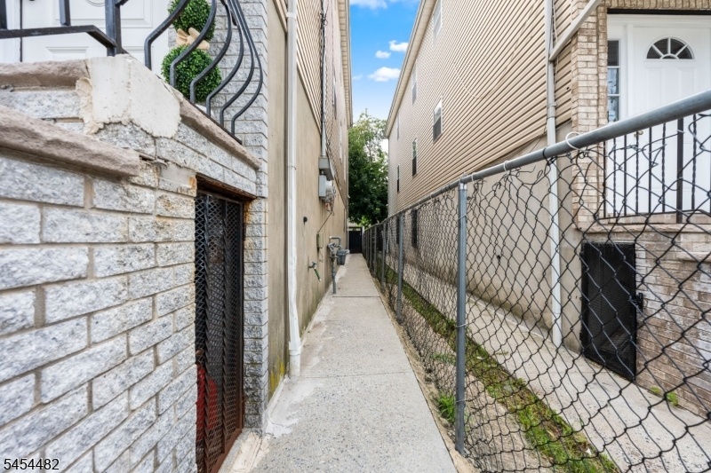 Side Walkway