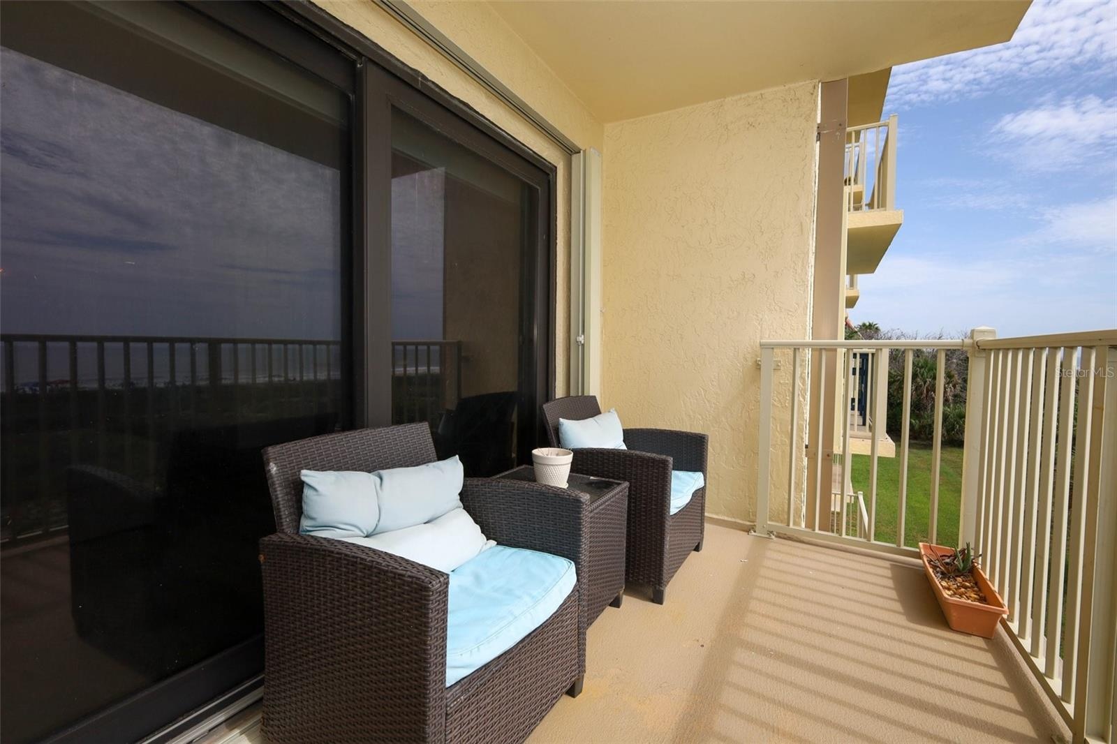 Balcony - Alt View
