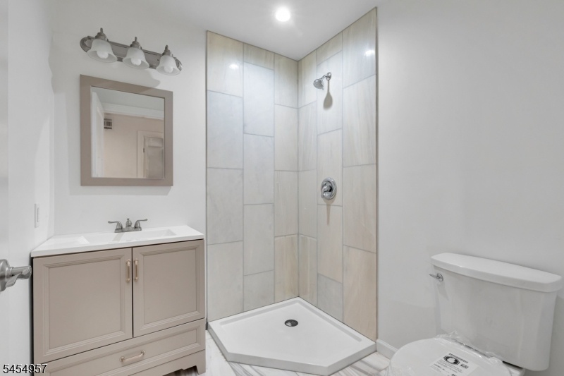 Full Bath Basement