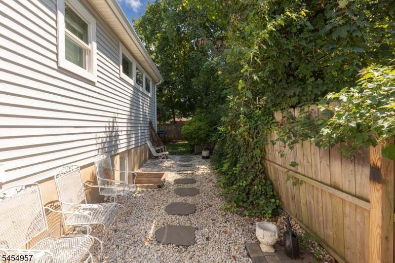 Walkway to Yard